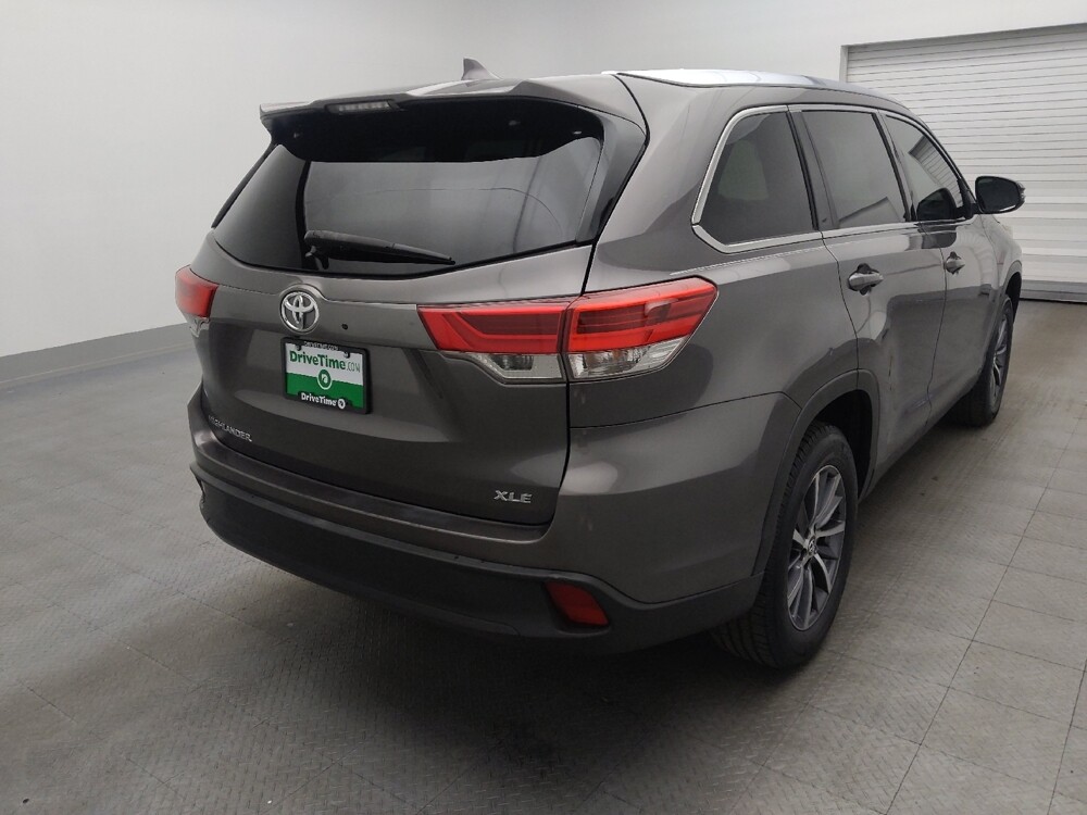 2019 Toyota Highlander in Jacksonville, FL 32225 - 18099842 9