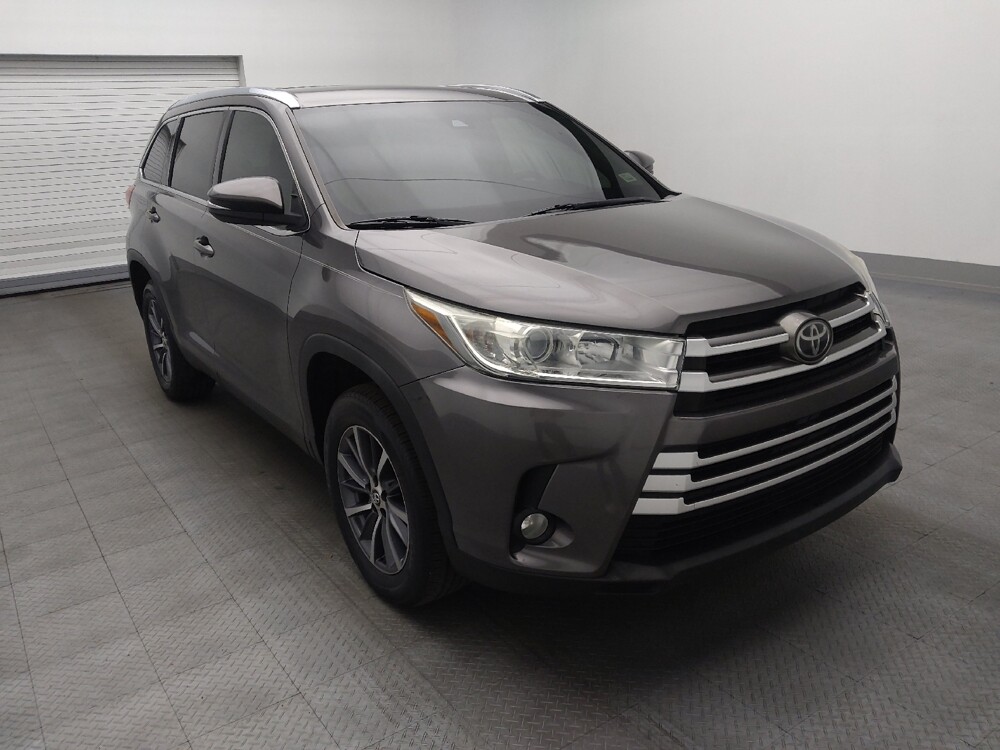 2019 Toyota Highlander in Jacksonville, FL 32225 - 18099842 13