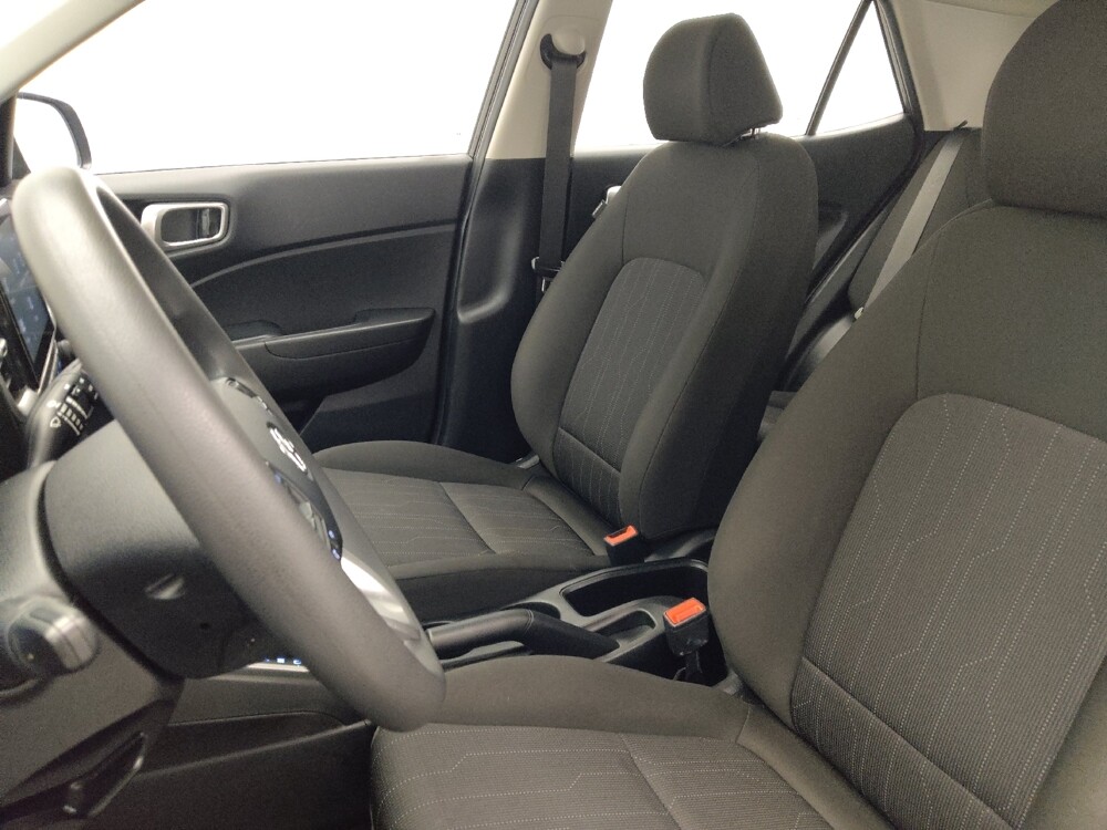 2021 Hyundai Venue in Hialeah, FL 33014 - 18099859 17