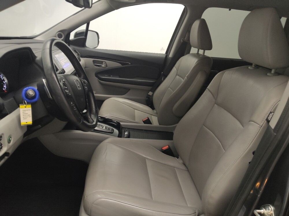 2017 Honda Pilot in Marietta, GA 30062 - 18099863 17