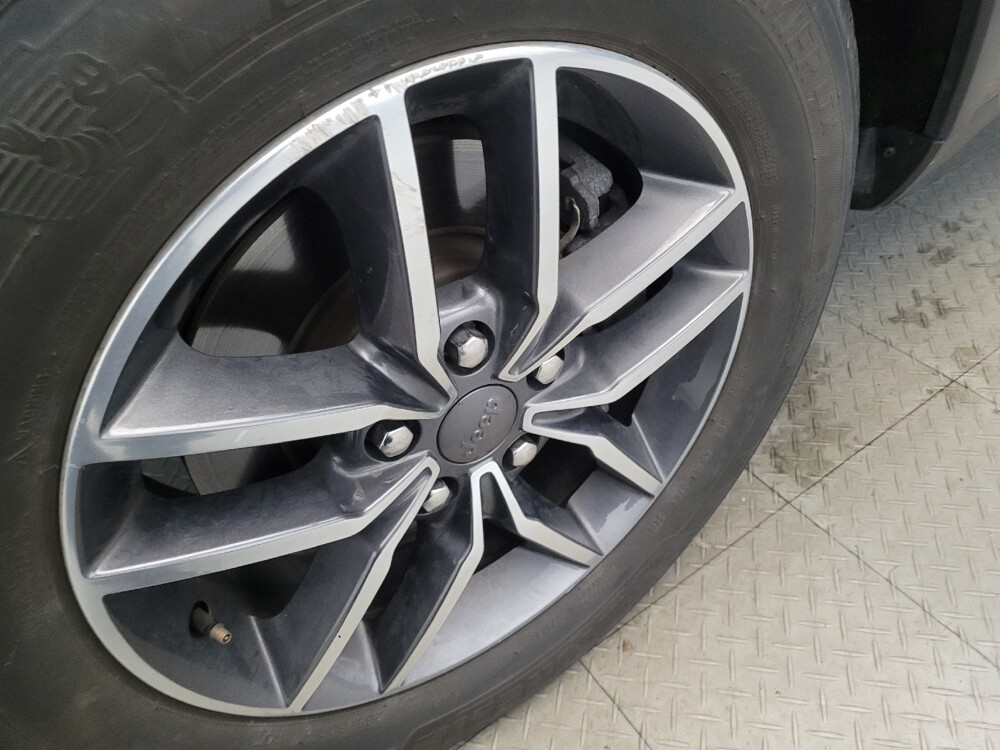 2020 Jeep Grand Cherokee in Pittsburgh, PA 15236 - 18099870 31