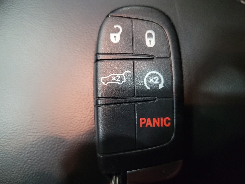 2020 Jeep Grand Cherokee in Pittsburgh, PA 15236 - 18099870 32