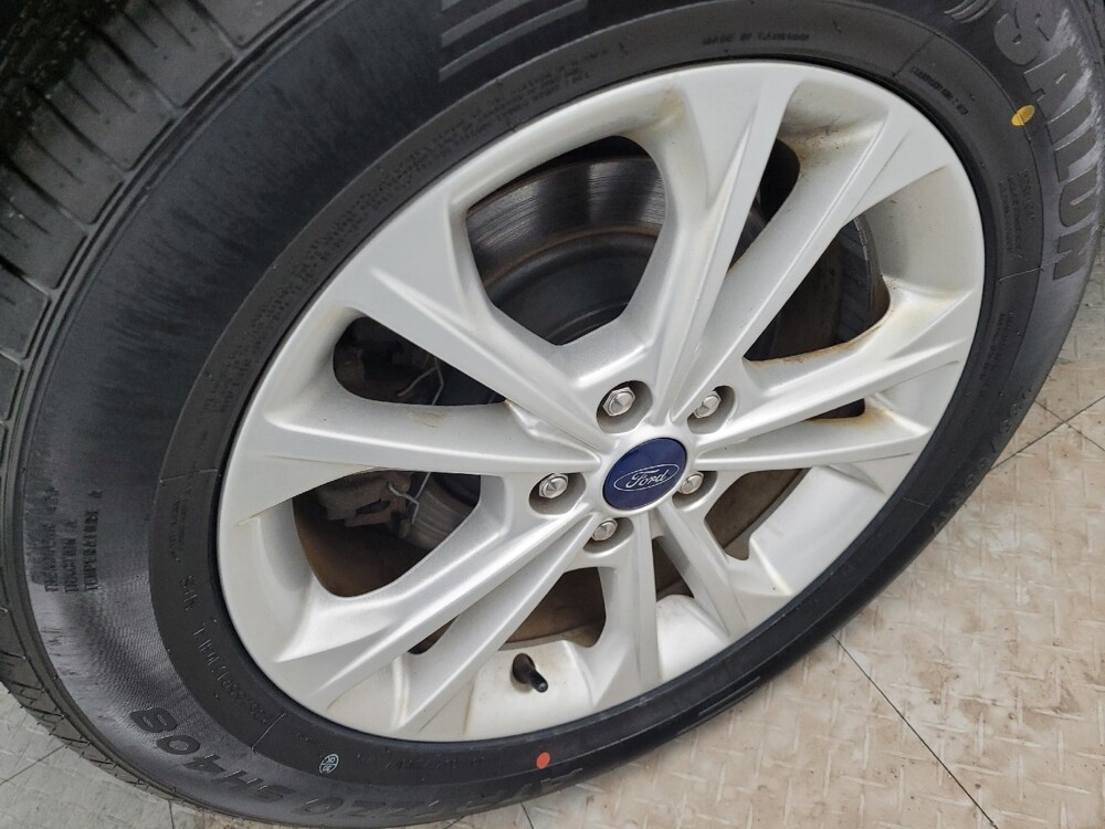 2017 Ford Escape in Columbus, OH 43228 - 18099885 31