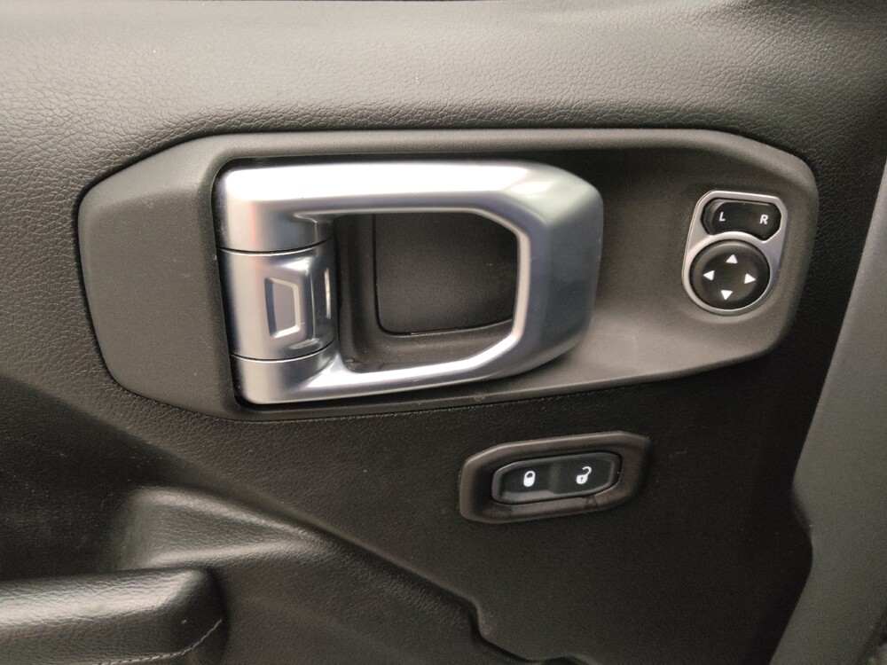 2020 Jeep Wrangler in Lombard, IL 60148 - 18099887 27