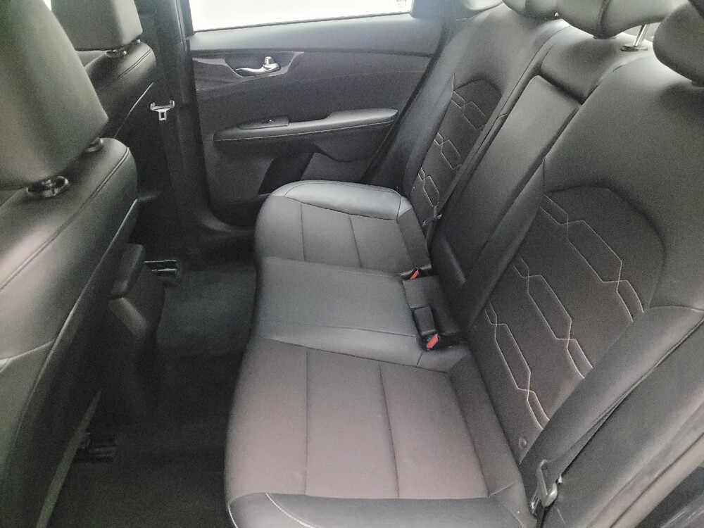 2020 Kia Forte in Fresno, CA 93726 - 18099888 18