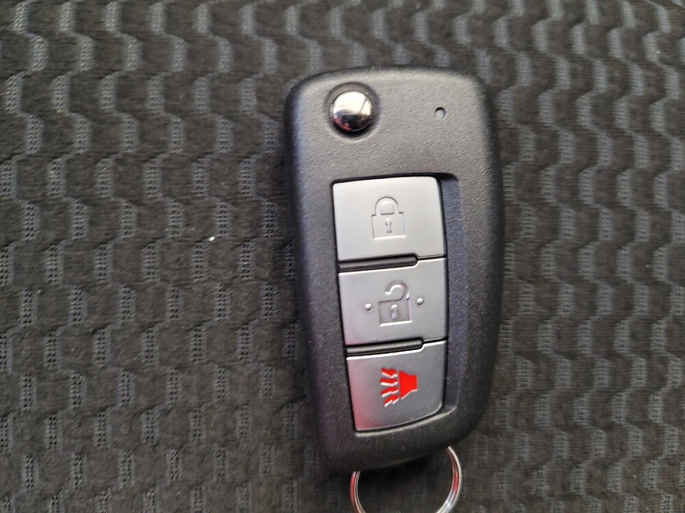 2019 Nissan Rogue Sport in Maple Heights, OH 44137 - 18099890 32