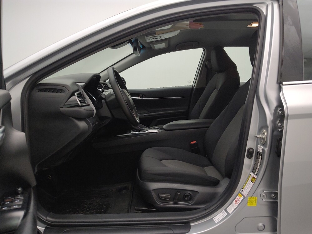 2019 Toyota Camry in Gladstone, MO 64118 - 18099895 17