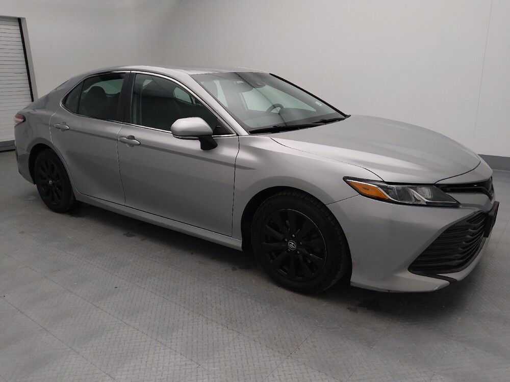 2019 Toyota Camry in Gladstone, MO 64118 - 18099895 11