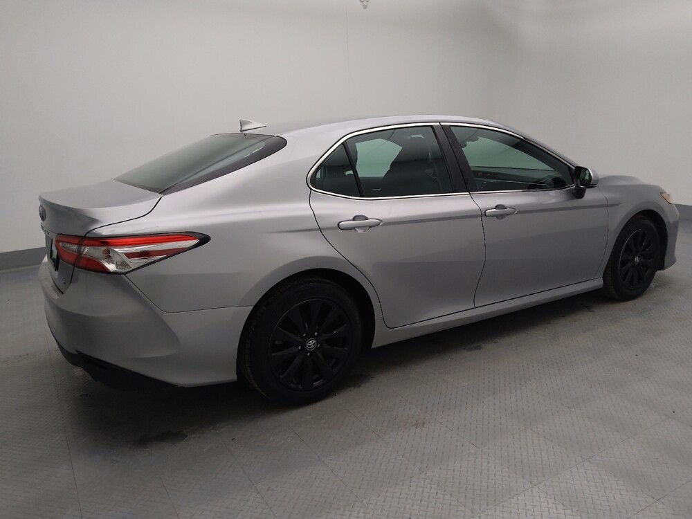 2019 Toyota Camry in Gladstone, MO 64118 - 18099895 10