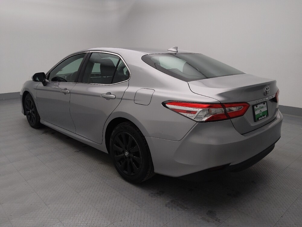 2019 Toyota Camry in Gladstone, MO 64118 - 18099895 5