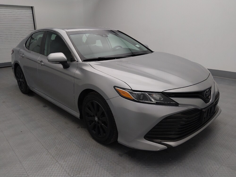 2019 Toyota Camry in Gladstone, MO 64118 - 18099895 13