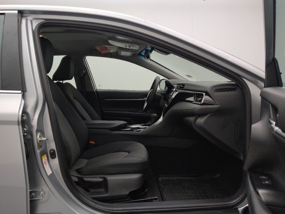 2019 Toyota Camry in Gladstone, MO 64118 - 18099895 21