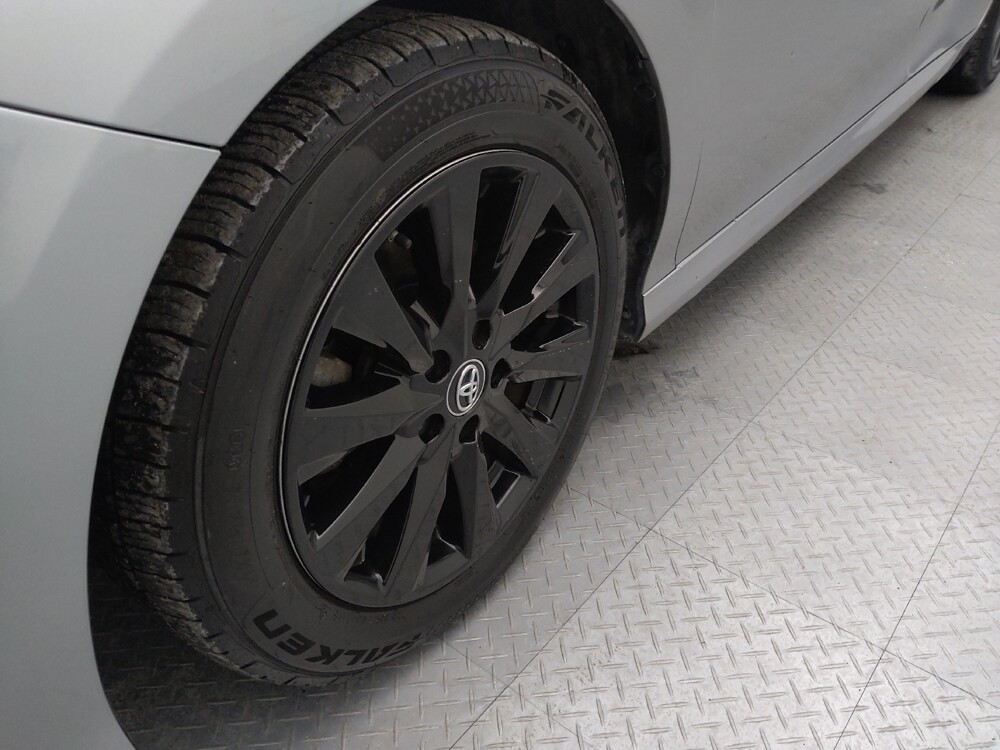 2019 Toyota Camry in Gladstone, MO 64118 - 18099895 31