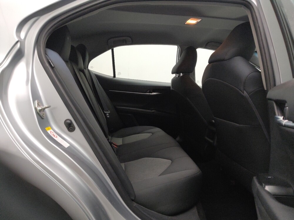 2019 Toyota Camry in Gladstone, MO 64118 - 18099895 19