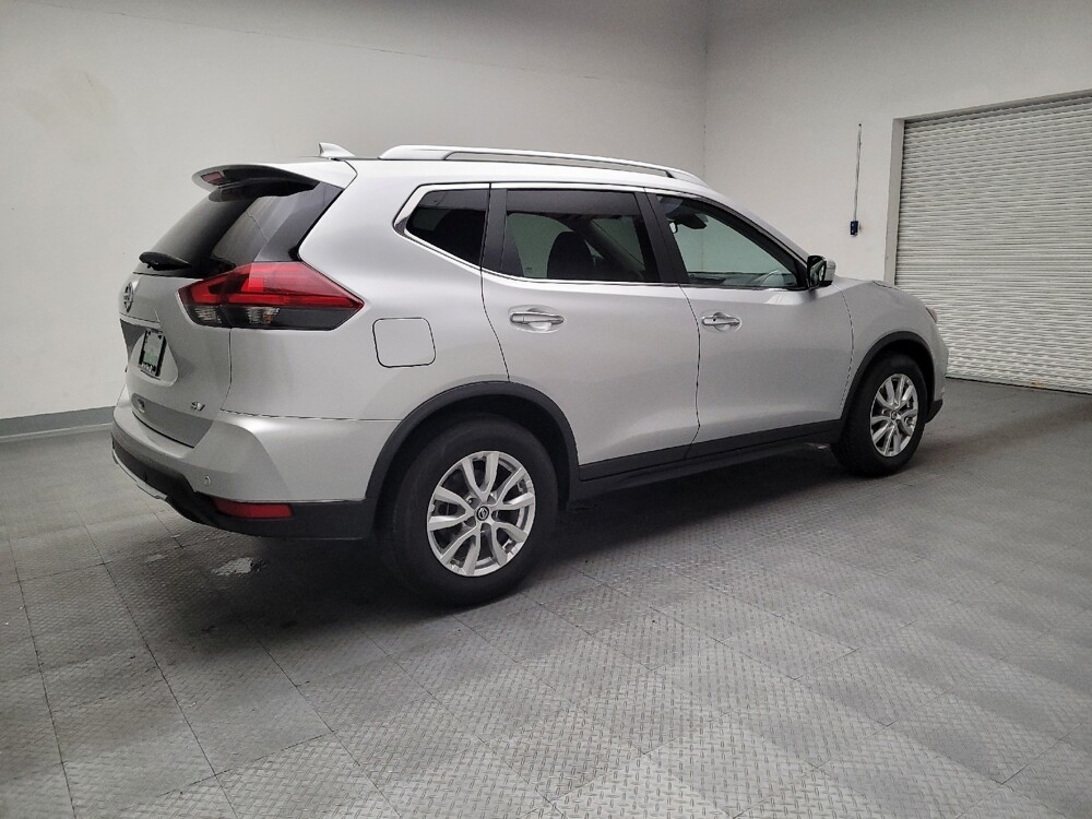 2019 Nissan Rogue in Montclair, CA 91763 - 18099901 10