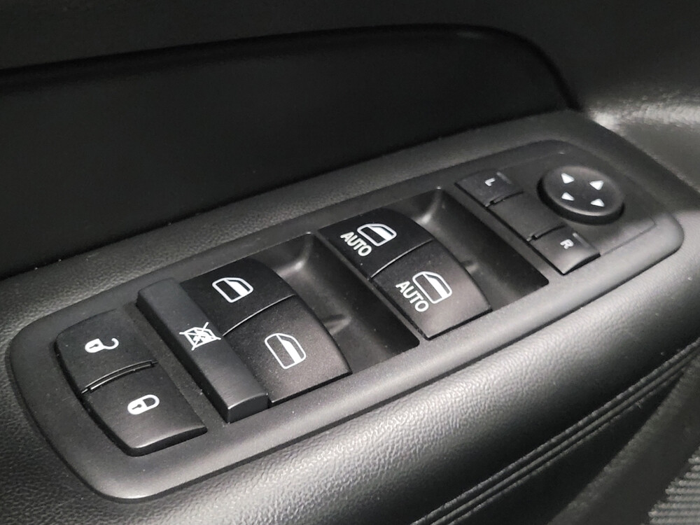 2017 Jeep Grand Cherokee in Chesapeake, VA 23320 - 18099908 27