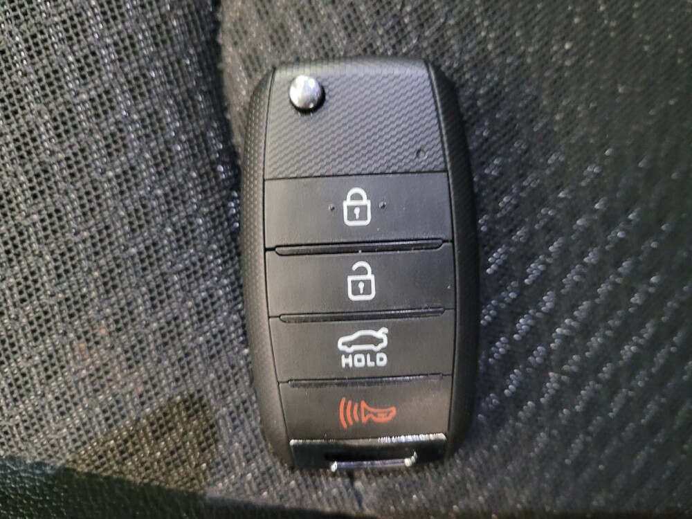 2018 Kia Optima in Memphis, TN 38115 - 18099914 32