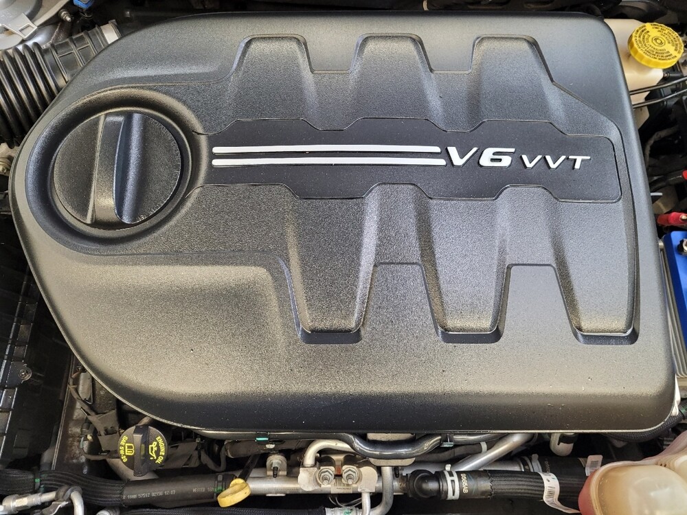 2019 Jeep Cherokee in Downey, CA 90241 - 18099923 30