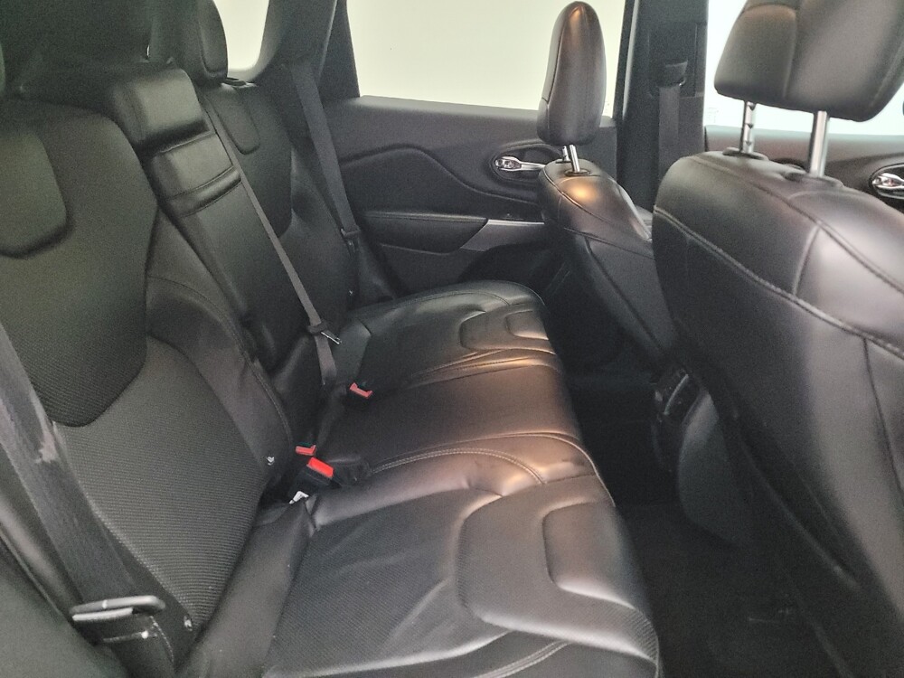 2019 Jeep Cherokee in Downey, CA 90241 - 18099923 19