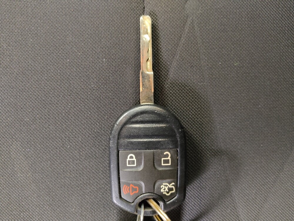 2017 Ford Fiesta in Bradenton, FL 34207 - 18099929 32