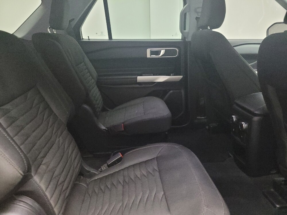 2021 Ford Explorer in Eastpointe, MI 48021 - 18099932 19