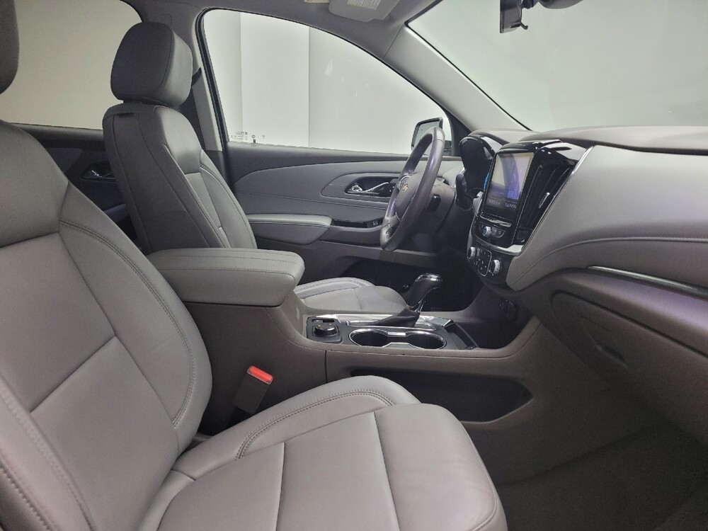 2020 Chevrolet Traverse in Eastpointe, MI 48021 - 18099933 21