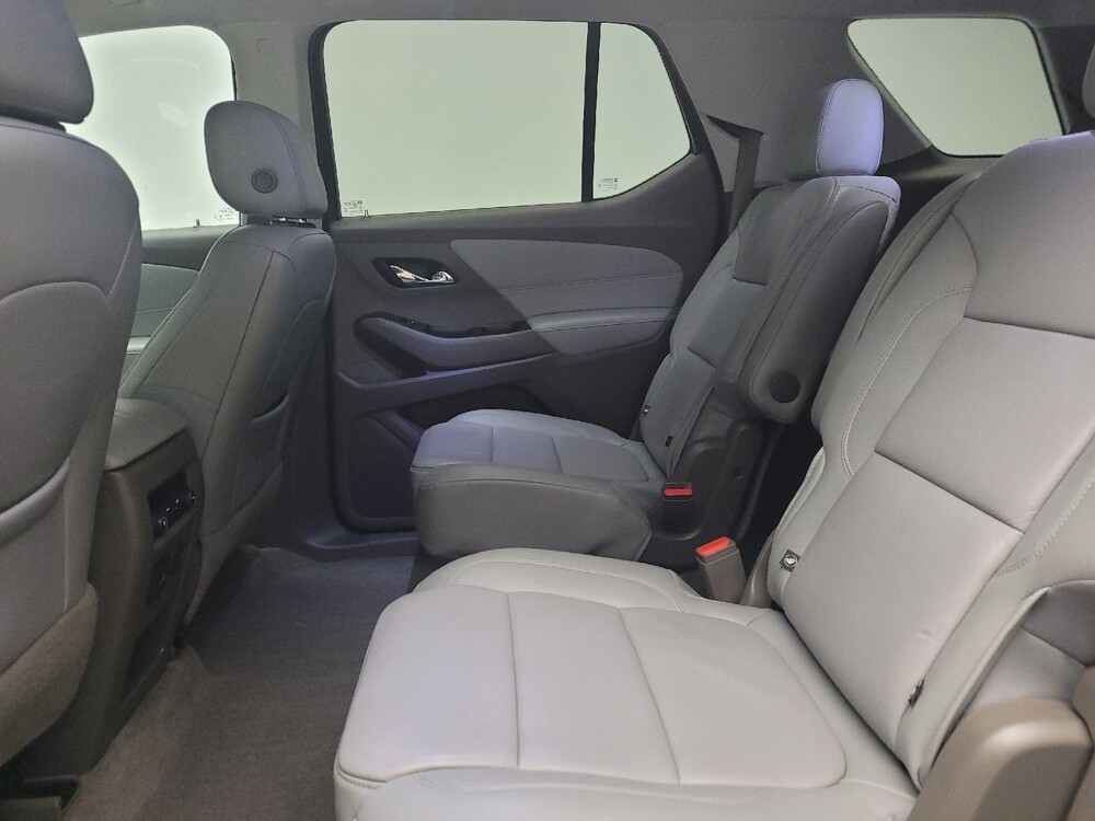 2020 Chevrolet Traverse in Eastpointe, MI 48021 - 18099933 18