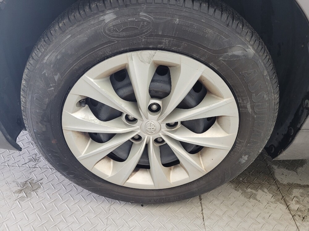 2017 Toyota Camry in Columbia, SC 29210 - 18099947 31