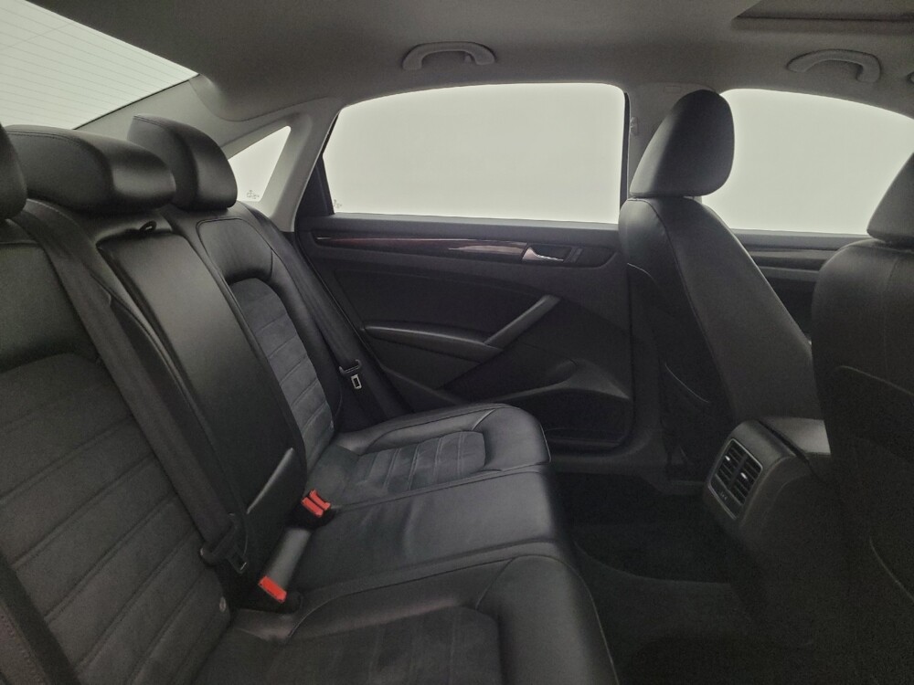 2015 Volkswagen Passat in Columbus, OH 43228 - 18099951 19