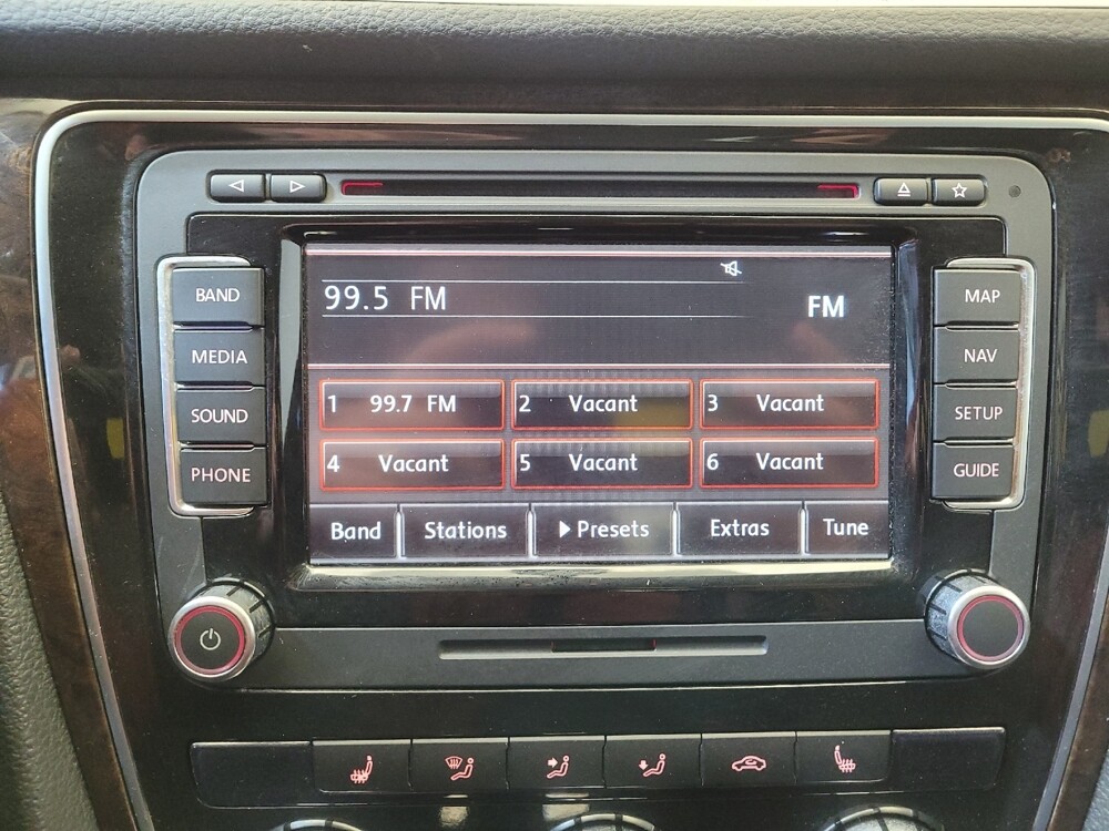 2015 Volkswagen Passat in Columbus, OH 43228 - 18099951 25