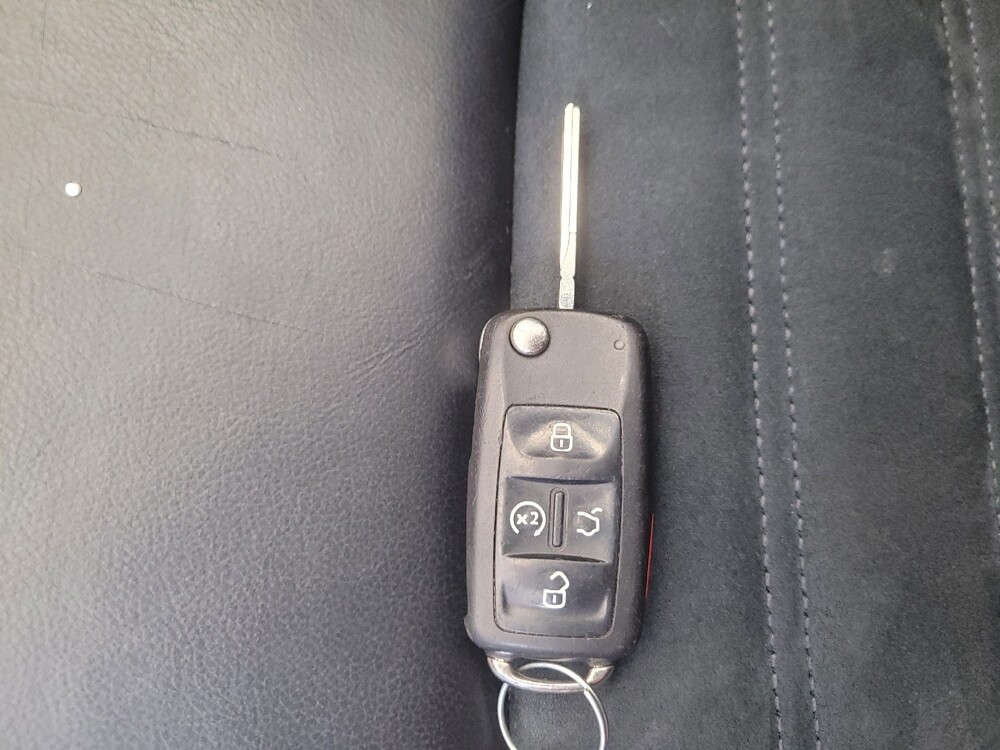 2015 Volkswagen Passat in Columbus, OH 43228 - 18099951 32