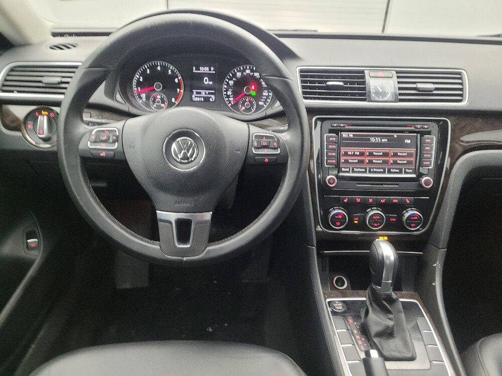 2015 Volkswagen Passat in Columbus, OH 43228 - 18099951 22