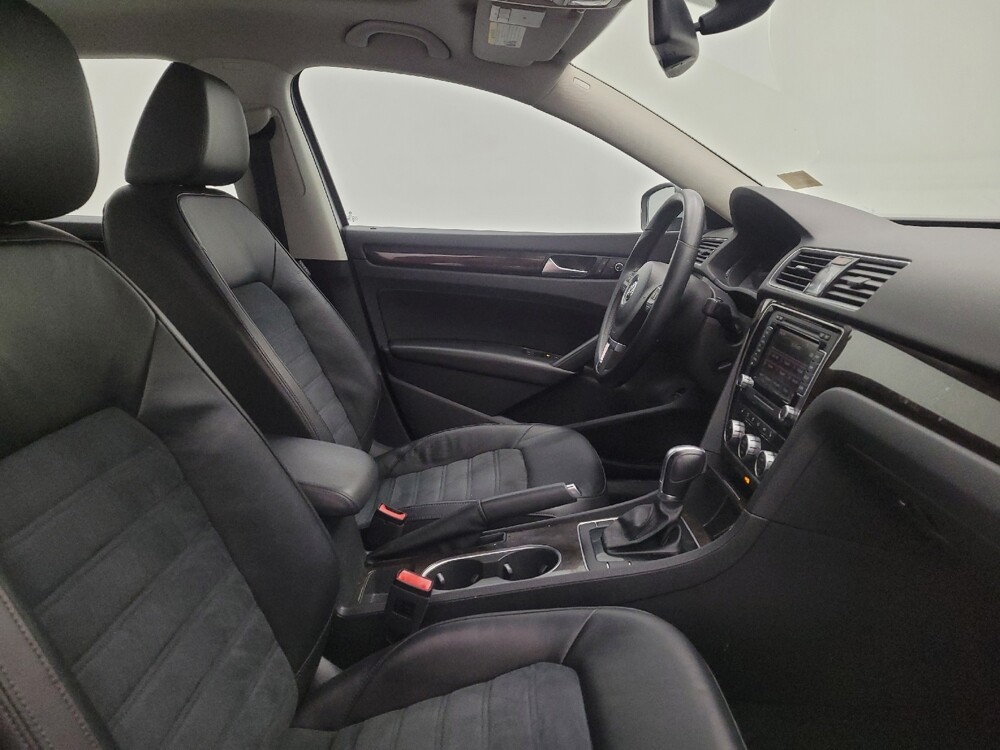 2015 Volkswagen Passat in Columbus, OH 43228 - 18099951 21