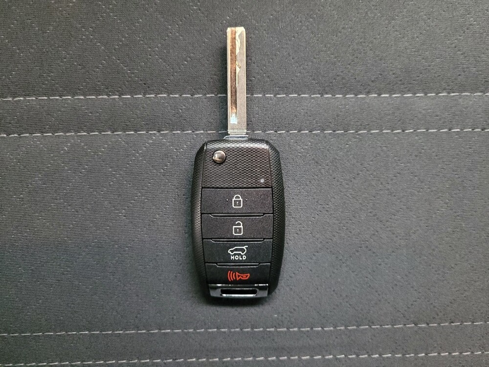 2020 Kia Sorento in Las Vegas, NV 89102 - 18099954 32