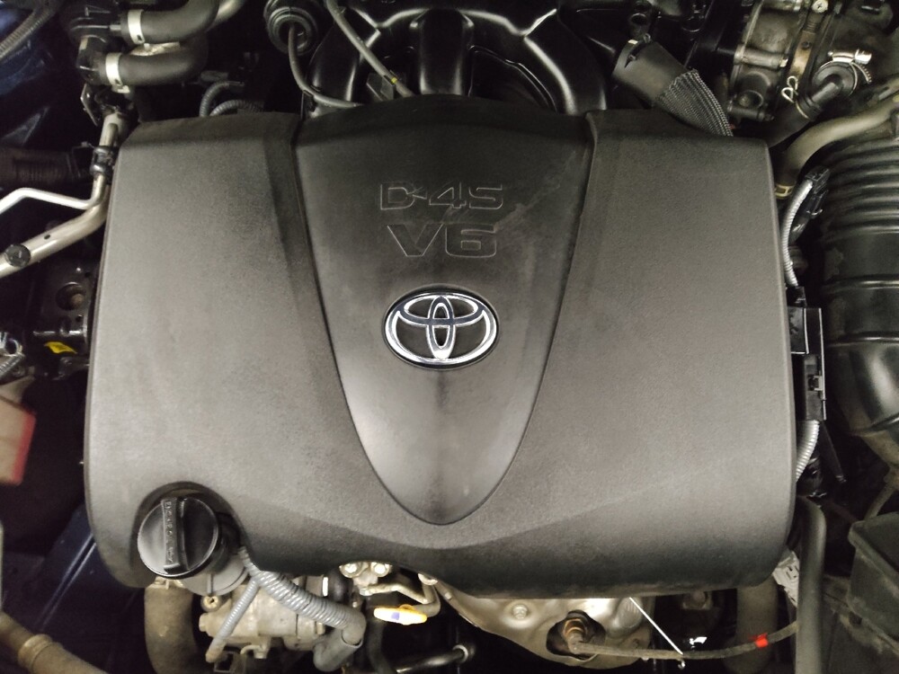 2021 Toyota Highlander in Lakewood, CO 80215 - 18099967 30