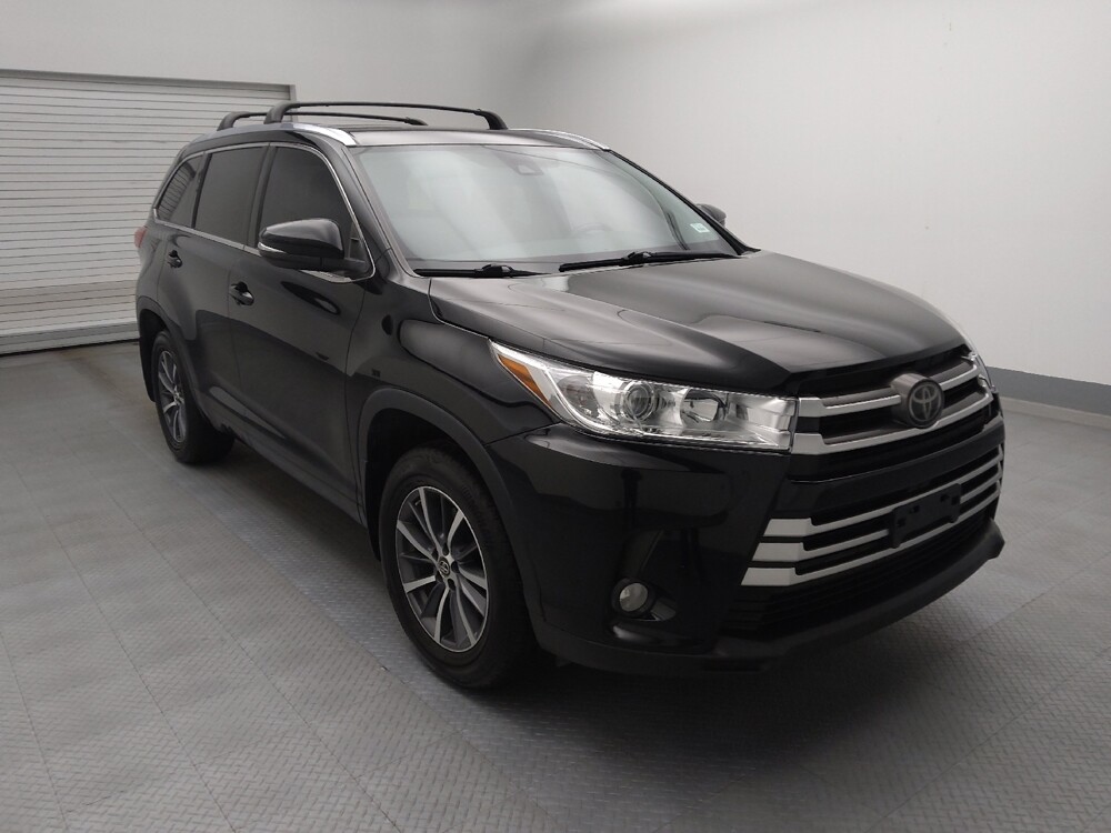 2018 Toyota Highlander in Lakewood, CO 80215 - 18099968 13