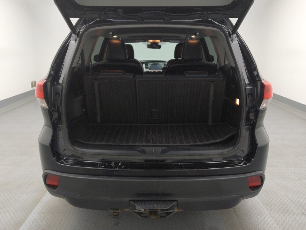 2018 Toyota Highlander in Lakewood, CO 80215 - 18099968 29