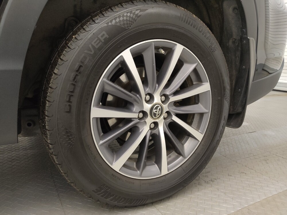 2018 Toyota Highlander in Lakewood, CO 80215 - 18099968 31