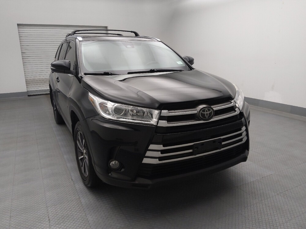 2018 Toyota Highlander in Lakewood, CO 80215 - 18099968 14