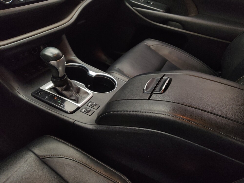 2018 Toyota Highlander in Lakewood, CO 80215 - 18099968 26