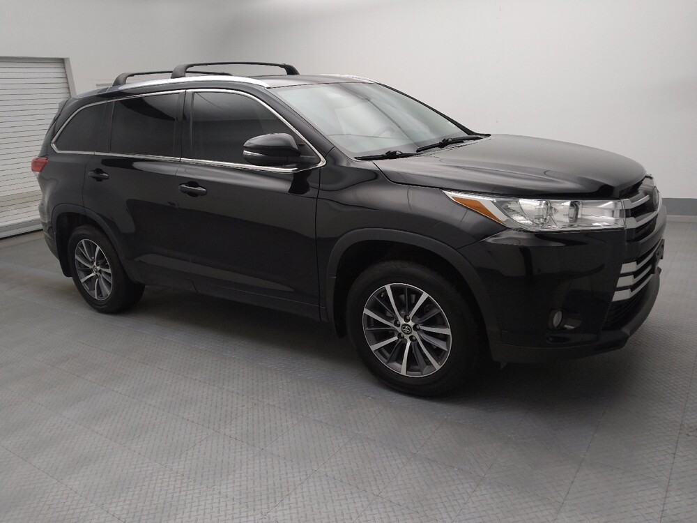 2018 Toyota Highlander in Lakewood, CO 80215 - 18099968 11