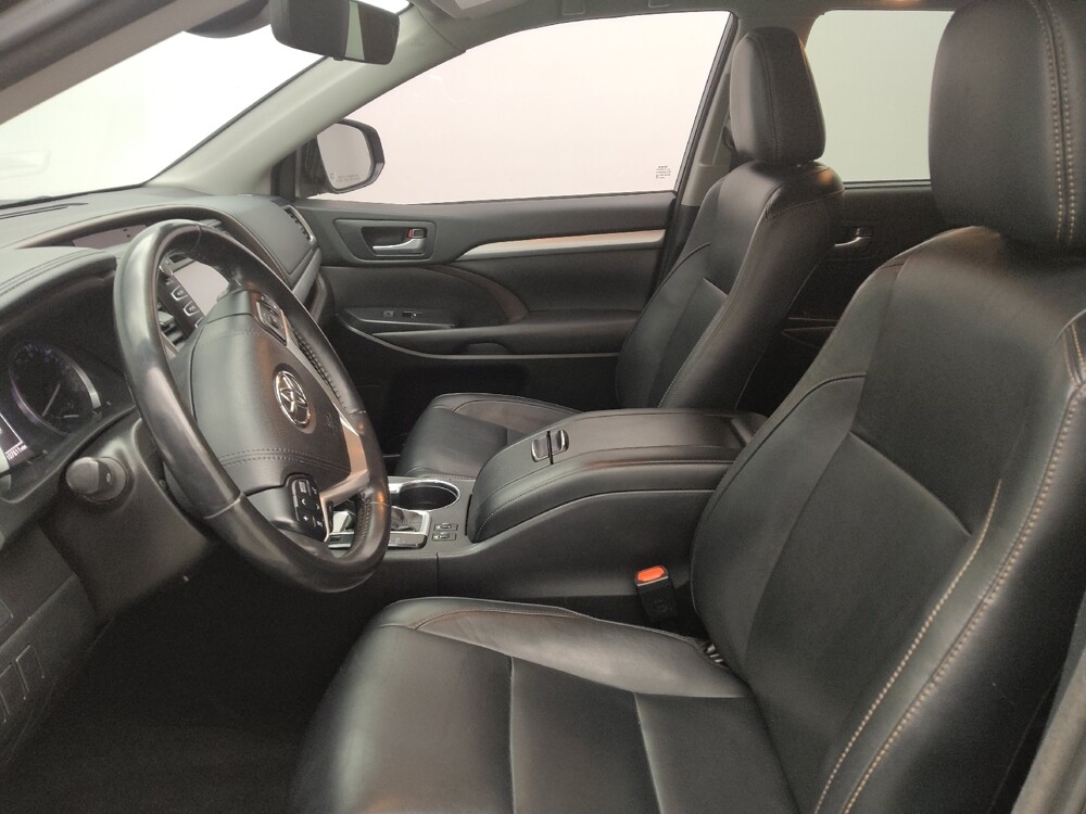 2018 Toyota Highlander in Lakewood, CO 80215 - 18099968 17