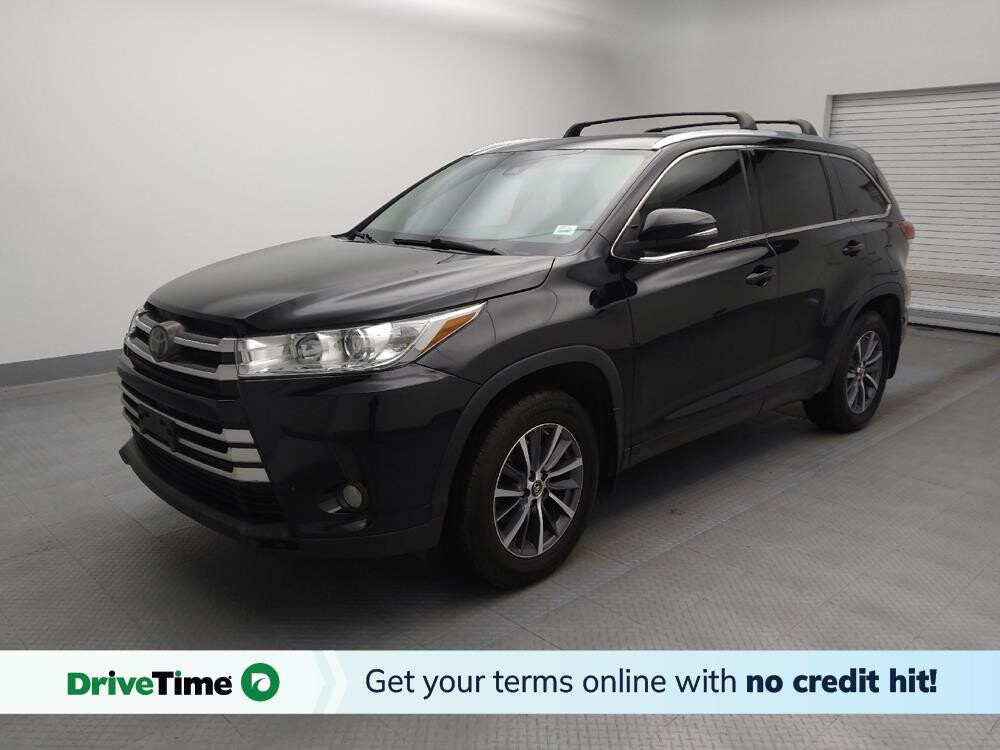 2018 Toyota Highlander in Lakewood, CO 80215 - 18099968