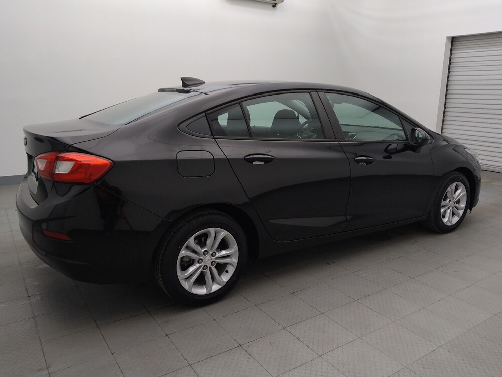 2019 Chevrolet Cruze in Metairie, LA 70006 - 18099982 10
