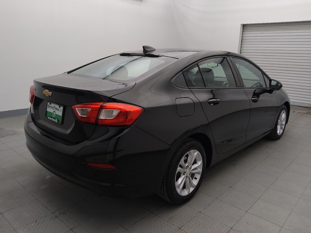 2019 Chevrolet Cruze in Metairie, LA 70006 - 18099982 9