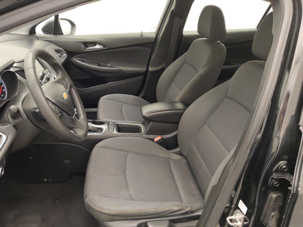2019 Chevrolet Cruze in Metairie, LA 70006 - 18099982 17