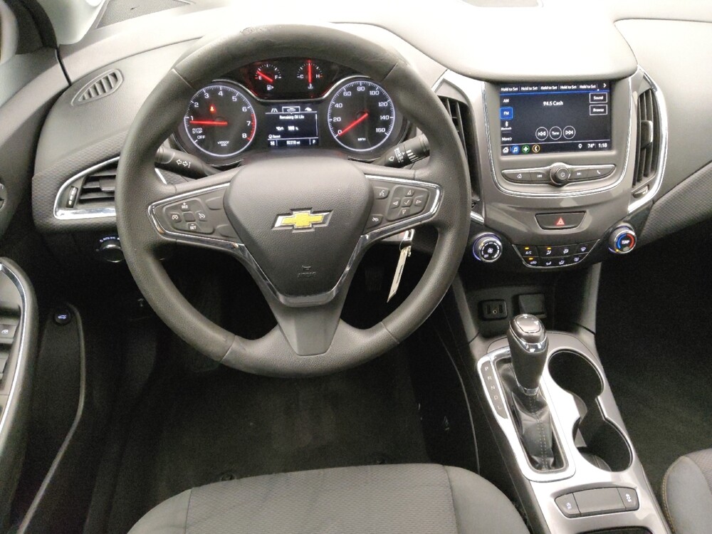 2019 Chevrolet Cruze in Metairie, LA 70006 - 18099982 27