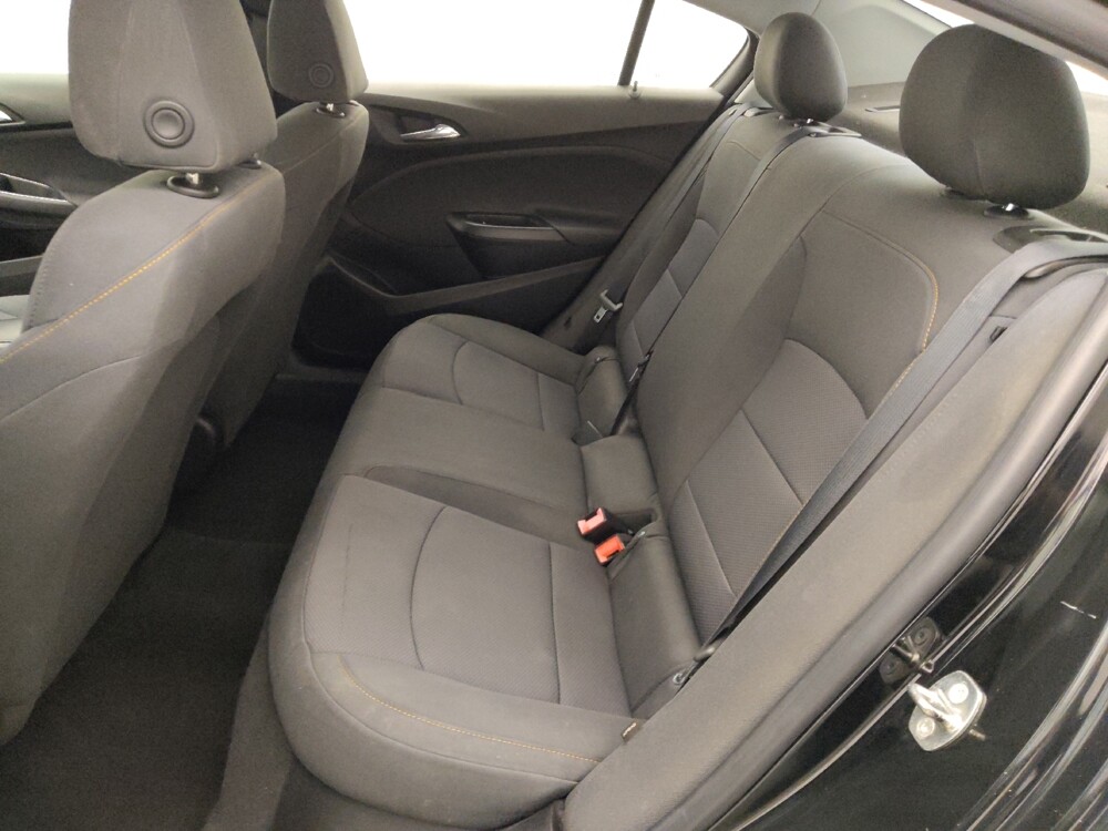 2019 Chevrolet Cruze in Metairie, LA 70006 - 18099982 18