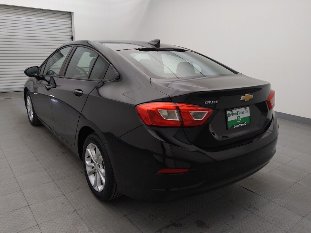 2019 Chevrolet Cruze in Metairie, LA 70006 - 18099982 5