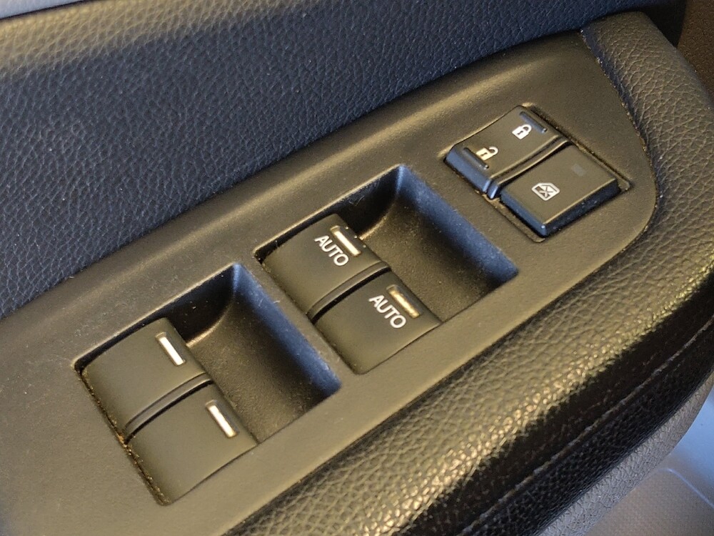 2018 Honda Pilot in Metairie, LA 70006 - 18099993 27